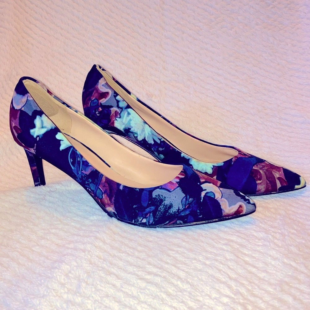 Nine West flower pumps